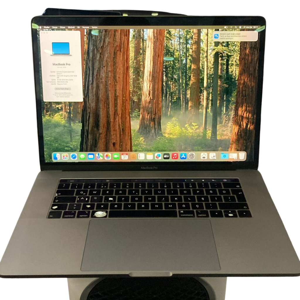 Apple MacBook Pro 15" (A1990) | Intel Core i7 | 16GB RAM | 500GB SSD